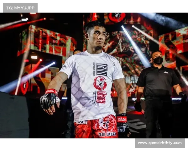 伊萨克卢塞罗美国首秀两回合KO不败强敌五月初惊艳登场引发热议