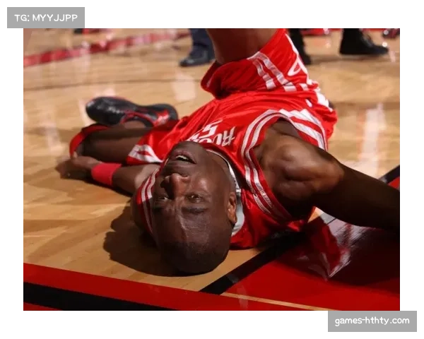 库里因脚踝酸痛被列入每日观察名单，或缺席关键卡位战